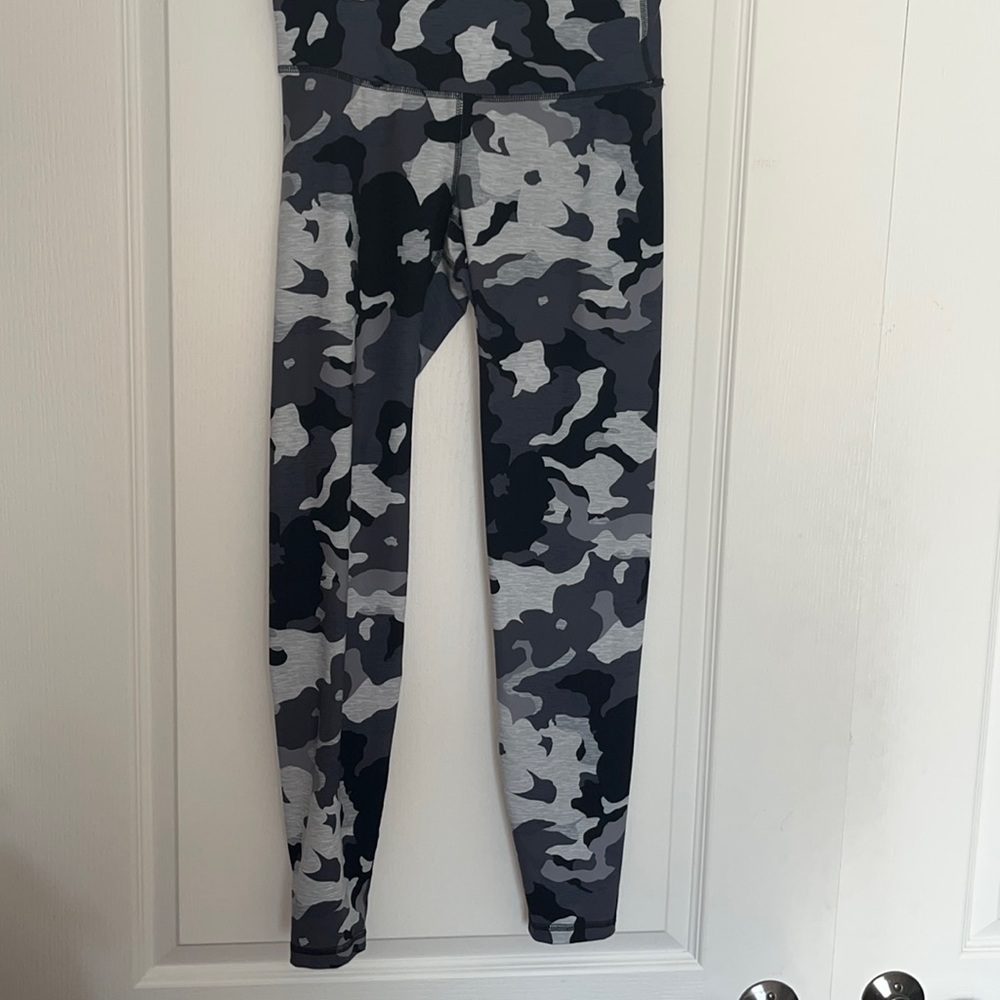 Old Navy Active Yoga Pants Camouflage